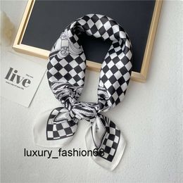 Scarves top 70x70cm Square Black White Grid Letters Print Designer Floral Silk Scarf Headband for Women Fashion Handle Bag Scarves Paris Shoulder Tote Luggage Ribbo