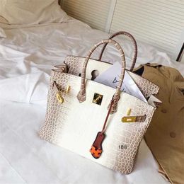 Designer Bags Handbags Women Hand Crocodile Autumn and Winter Tide Womens Highcapacity Fashion Versatile Portable Single Shoulder