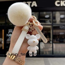 Keychains top Lanyards Keychain designer key chain luxury bag charm female cute bear car key ring fashion fur ball pendant male trendy accessories number plate creat