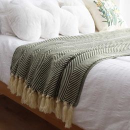 Blankets American Retro Geometric Knitted Blanket Household Hotel Classic Decor Bed Cover Nordic Sofa Blanket Soft Comfortable Bedspread HKD230922