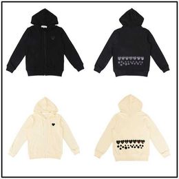 play Designer Men's Hoodies Fashion Hearts Badge Hoodie Trend Cotton Sweatshirts Women's Tops Clothing Labels Complete a3