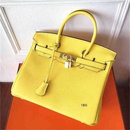 Designer Bags Womens Handbags Handbag Amber Yellow Mini Women Mall Leather Head Layer Cowhide Meenger Bag E9vu C26