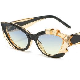 Fashion Sunglasses Women Rhombic Crystal Sun Glasses Cat Eye Adumbral Anti-UV Spectacles Eyeglasses Patchwork Frame Ornamental