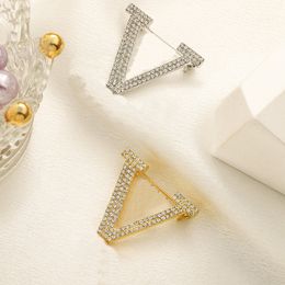 Crystal Letter brooch Women's Boutique Gift brooch Wedding Party Designer Pins New Fashion 925 Silver brooch High Quality Love Gift Jewelry
