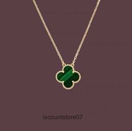 Fashion Pendant Necklaces for Women Elegant 4/four Leaf Clover Locket Necklace Highly Quality Choker Chains Designer Jewelry 18k Plated Gold Girls GiftICEL