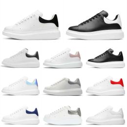 Designer Woman shoe Leather Lace Up Men Fashion Platform Oversized Sneakers White Black mens womens Luxury velvet suede Casual Sports Womens Trainers