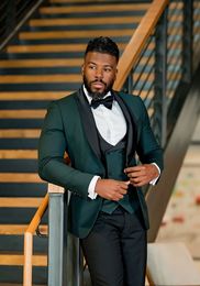 Custom-made Groom Tuxedos One Button Men Shawl Lapel Lapel Groomsmen Wedding/Prom/Dinner Man Blazer Jacket Pants Tie Vest m3612118