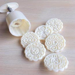 Baking Moulds (50g) Plastic DIY Stamps Round Flower Moon Cake Mould Mould Pastry Mooncake Tools Silicone Moulds For Kitchen