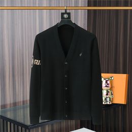 Luxury Mens Womens Designer Sweater Gradient Jacquard Letters Mens Fashion Paris T Street Long Sleeve M-XXXL V27
