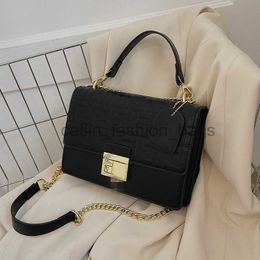 Cross Body bags 2023 New Fashion Single Shoulder bag designer bag Embossed Small Square Bag Chain Strap tote bags high quality luxury bag W26