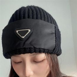 Unisex Designers Beanies For Women Fashion Mens Luxury Fitted Hats Beanie Winter Wool Bonnet Black White Street Hat Soft Knitted H263Z