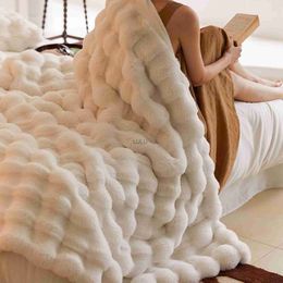 Blankets Battilo Faux Fur Blanke Luxury Throw Blanket Bed Plaid Fur Winter Thick Fuzzy Blanket For Sofa Double Blanket Home Decor HKD230922