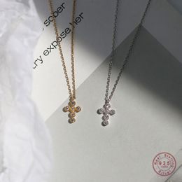 High quality 925 Sterling Silver Simple Pave Crystal Cross Pendant Diamond Necklace Women Classic Temperament Wedding Party Jewelry Girlfriend Gifts