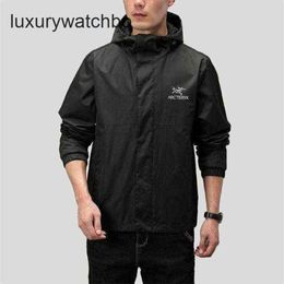 Coats Jackets Designer Couple Jackets Brand Arc'teryes Mens Coats Clip Men's Jacket Autumn Outdoor Soft Shell Charge Coat Loose Windproof and Waterproof Runn BZ6V