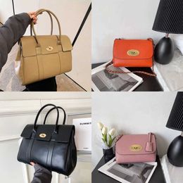 Top Quality Tote Bag Leather Designer Handbag Totes Woman Shoulder Bags British Brand Satchels Totes Crossbody Messenger Bag 230802