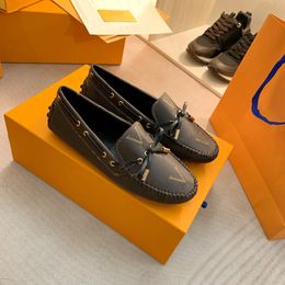 Modische Top-Designer-Schuhe aus echtem Leder, handgefertigtes Segeltuch mit mehrfarbigem Farbverlauf, technische Sneaker für Damen, berühmte Schuh-Trainer von brand028