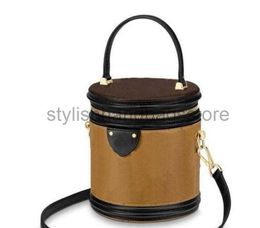 Shoulder Bags shoulders bag Cylinder cases toiletry kits tote crossbody shoulder purse Women luxurys designers fashion lady leather zipper bags AAAAA