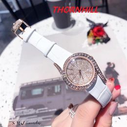 Womens diamonds watches automatic Movement leather watch 32mm Sapphire glass clock montre de luxe222z