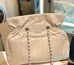 Luxurys Handbags Crossbody Bag Fashion Denim Tote Leather Chain Single Shoulder Handbag Women Purse Large Capacity Shopping Beach Totes