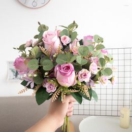 Decorative Flowers Rose Artificial Flower Eucalyptus Romantic Bouquet For Decoration Wedding Home Living Room Christmas DIY Fake Arrangement