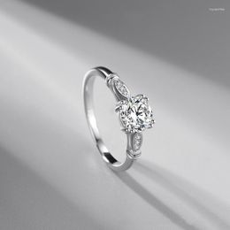 Wedding Rings American Light Luxury Imitation Moissanite Sterling Silver Color Platinum Plated Flower Design Ring Personality Jewelry