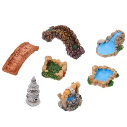 Garden Decorations 7 Pcs Micro Landscape Ornament Retro Hedgehog Decor Mini Bridge Mushroom Terrarium Resin Miniature