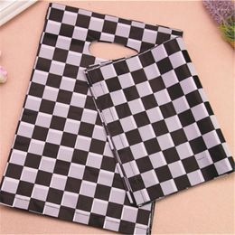 Gift Wrap 2023 Style Wholesale 100pcs/lot 20 30cm Luxury Vintage Black And White Grid Plastic Packaging Bags