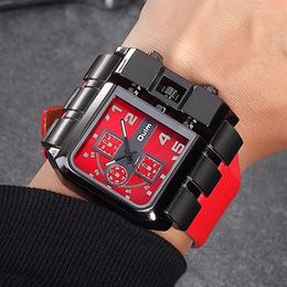 Wristwatches Oulm 3364 Sport Watch Super Big Men Watches Square Dial Red Wide Strap Men's Quartz Male Clock Reloj Hombre305C