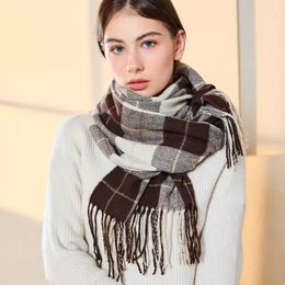 Luxury Designer Scarf winter wool cashmere blankets fashion warm Scarves classic plaid shawl for women men clothing Wraps Chrismas gift 200x70cm green red color