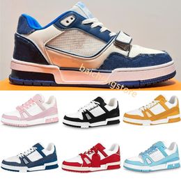 2023 Designer Trainer Sneakers Chaussures Black Men de femme Plateforme Fashion Low Top Shoe Red Green Cuir Rubber Walking Outdoor EUR 36-45 L5