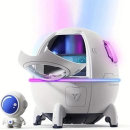 Portable Astronaut Humidifier with LED Light and Aroma Diffuser - USB Powered for Clean and Hydrated Air