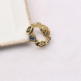 Top Quality 18K Gold Plated Brand Letter Band Rings for Mens Womens Fashion Designer Brand Letters Rhinestone Crystal Metal Daisy 292q
