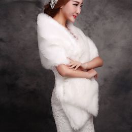 Women's Fur Faux Fur White Winter Wedding Bolero Wedding Shawls Bridal Shrug Faux Fur Women Wraps Bridal Jacket Party Coat Bridal Shawl 230923