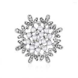 Brooches Pearl Christmas Snowflake Pins Rhinestone Year Winter Flower Brooch Fashion Jewelry Gifts