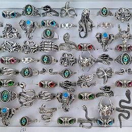 Bulk lots 50pcs lot New Mix Punk Rock Silver Alloy Ring for Men Women Retro Animal Eyes Snake Fashion Rings Whole Party Vintag278Q