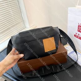 Designer Fanny Pack Mens Water Proof Belt Bag Crossbody Chest Bag Leather Large Capacity Bumbag Classic Versatile Men Business Bag