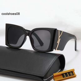 top Designer Sunglasses For Women Men Fashion Model Eyewear Special UV 400 Protection Letters Big Leg Double Beam Frame Outdoor Design Alloy Women Sunglasses 6001