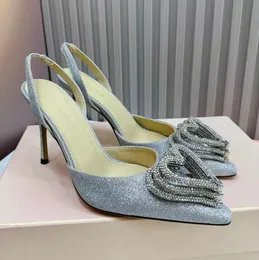 Mach Women Slingbacks Scarpe da sposa con tacco alto con decorazione di paillettes Acqua Diamante a forma di cuore Fasci a forma di fibbia Punta Punta di punta Sandali di design comodi