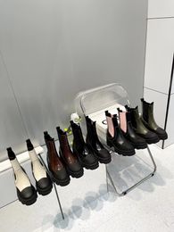 Designer cleated mid chelsea botas de luxo feminino couro de borracha botas de plataforma de alta qualidade tamanho 35-40