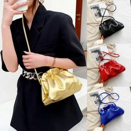 2023 New Korean Fashion Pleated Pu Leather Cloud Bag For Women Leisure Retro One Shoulder Crossbody Mobile Phone Handbag