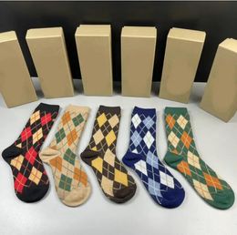 Sock Designer Socks Classic Letter Triangle Fashion Iron Standard Autumn and Winter Cotton High Socks 5 Pairs Weeds Styles Elite .