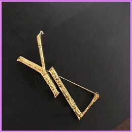 2021 Bamboo Brooch Gold Women Brooch Luxury Designer Jewellery With Letters Casual High Quality Mens For Gifts Business Ladies Party249z