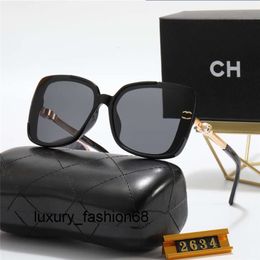 Sunglasses top Designer Sunglasses For Women Men Pearl Model Eyewear Special UV 400 Protection Letters Big Leg Double Beam Frame Outdoor Design High Alloy Women Sung