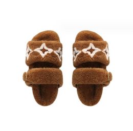 Designer Slides Womens Slippers Fashion Luxury wool Slipper Leather Rubber Flats Sandals Summer Beach Shoes Loafers Gear Bottoms Sliders