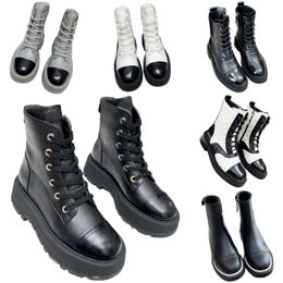 New fashion boots luxury designer shoes genuine leather flat bottom martin boots letter anti slip fashion boots outdoor warm shoes women's motorcycle boots