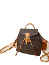 Backpack women's shoulders high-quality calfskin 2023 new leather fashion anti-theft backpack fashion