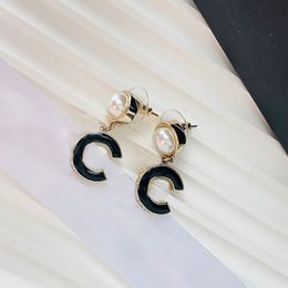 Women Designer Charm Jewellery Pearl Earring Black Enamel Letter earrings Eardrop Fashion Hoop Earings Simple Classic Ear Stud Love Bracelets