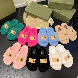 2023 Designer Damen Hausschuhe Damen Wolle Slides Winterfell Flauschige pelzige warme Buchstaben Sandalen Bequeme Fuzzy Invertierte dreieckige Eisenblech Mädchen Slipper