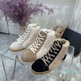2023-sheepskin lace-up boots Autumn and Winter fashion collection hair ankle boot British vintage Lamb wool classic