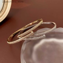 Charm Bracelets European And American Light Luxury Geometric Zircon Bracelet Fashion Women Metal Jewellery Accessories Gifts Q230925
